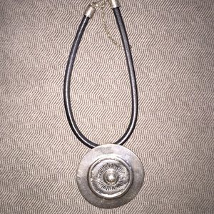 Silver disc necklace